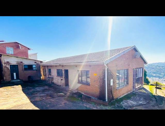 3 BEDROOM HOUSE FOR SALE IN UMLAZI BB